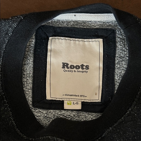 Roots black Sweatshirt with White Beaver Design - Picture 3 of 6